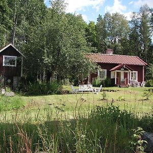 Haus In Toller Natur Zwischen Dem Ort Fellingsbro Und Den Varingen Gewassern Gelegen Exterior photo