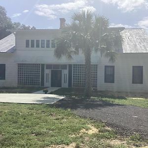 Blue Sky Manor Hotel Interlachen Exterior photo