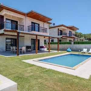 Villa W Pool And Garden 10 Min To Beach In Foca Измир Exterior photo