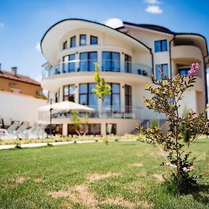 Spacious Family House With Swimming Pool Пловдив Exterior photo