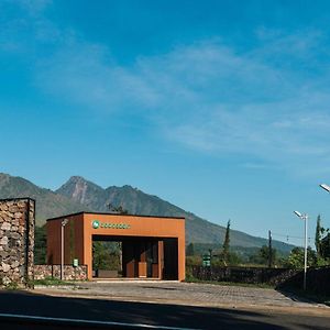 Bobocabin Gunung Rinjani, Lombok Hotel Сембалун Лауанг Exterior photo