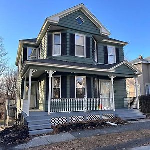 Large 4Bd, 2Bath Victorian Home Near Downtown Устър Exterior photo