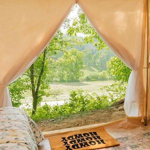 Tranquil Farm Yurt - Mountain View Hotel Чатануга Exterior photo