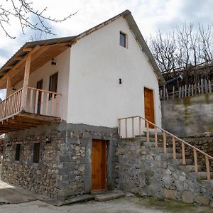 Lulebore Guesthouse Lekbibaj Exterior photo