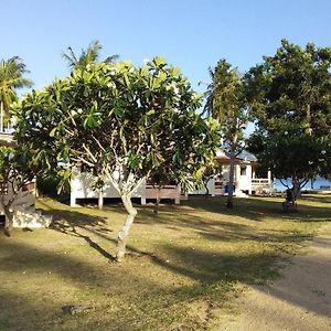 Jinta Beach Bungalow Hotel Чавенг Бийч Exterior photo