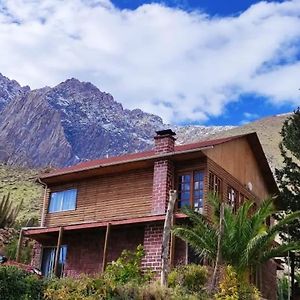 Hermosa Casa Familiar Para 8 Personas - Cochiguaz Valle De Elqui Guest House Паигуано Exterior photo