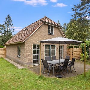 Comfortabel Vakantiehuis In Het Bos Op De Veluwe Villa Лунтерен Exterior photo