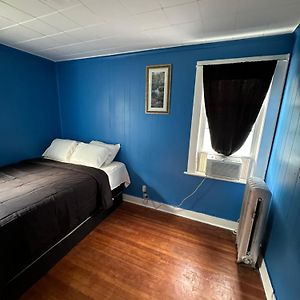 Fidelia Fuchsite Queen Bed Minutes From Newark Liberty International Airport And Newark Penn Station Ървингтън Exterior photo