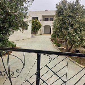 بيت مفروش للايجار Villa Мадаба Exterior photo