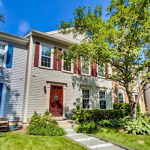 Cozy 3-Bedroom Townhome In Феърфакс Exterior photo