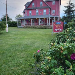 Cranberry Cove Inn Луисбърг Exterior photo