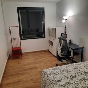 Chambre Lit Double Proche Paris Apartment Сартрувил Exterior photo