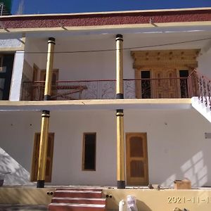 Kunsal Yourdum Homestay Ladakh By Lexstays Лех Exterior photo