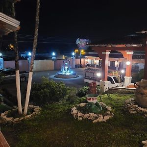 Hotel Posada Del Rey Санта Круз де Йохоа Exterior photo