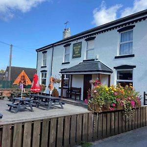 The Willow Tree Inn Pilsley  Exterior photo