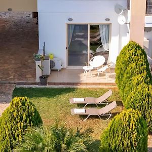 Cisterna Apartment With Shared Pool Stérnai Exterior photo