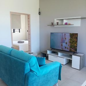 Beach Appartement Contemporain Блу Бей Exterior photo