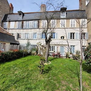 La Cour Du Chateau Bed & Breakfast La Charité-sur-Loire Exterior photo