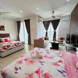 Mansion One L 4Pax Studio L Mountainview & Cityview L Gleneagles Apartment Kampong Makam Exterior photo