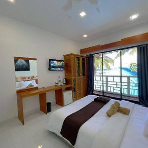 Paradise Retreat, Maafushi Hotel Exterior photo