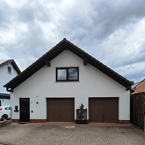 Apartment Schwalbenweg - Guenstige Langzeitvermietung Гелнхаузен Exterior photo