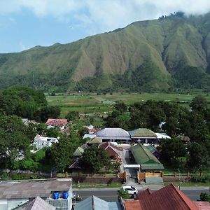 Tresno Sembalun Rinjani Hotel Сембалун Лауанг Exterior photo