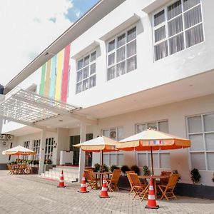 Jorrel Inn Banyuwangi Бануванги Exterior photo