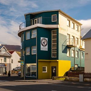 Westman Islands Inn Вестманеяр Exterior photo