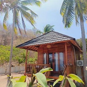 Yellow Coco Gili Gede Hotel Exterior photo