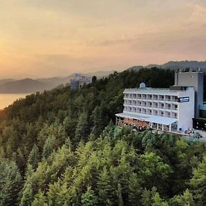 Asia Lakeside Hotel Джинджу Exterior photo