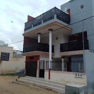 Keur Massar Tolou Laye Wade Apartment Exterior photo