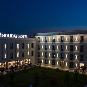 Holiday Hotel Тирана Exterior photo