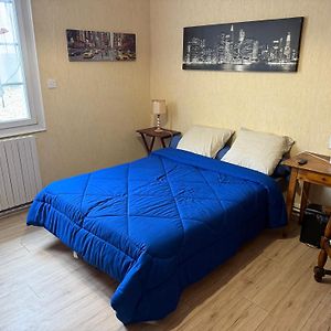 Chambre D Hotes Chez Josiane Bed & Breakfast Майен Exterior photo