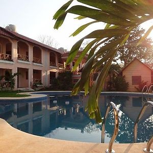 Hotel Calakmul Ешпухил Exterior photo