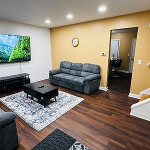 Convenient Stay Near Chicago Ohare Airport With King Beds And Coffee Де Плейнс Exterior photo