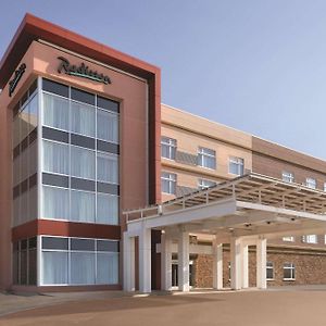 Radisson Kingswood Hotel & Suites, Фредериктън Exterior photo