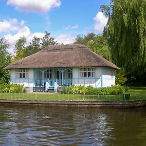 Leisure Hour Villa Роксхам Exterior photo