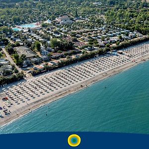 Club Del Sole Vigna Sul Mar Family Camping Village Лидо ди Помпоза Exterior photo