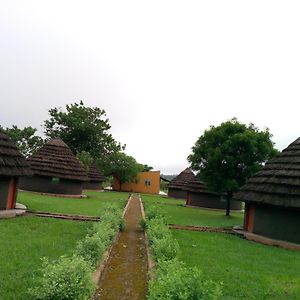 Grassroots Cottages Murchsion Falls Purongo Exterior photo