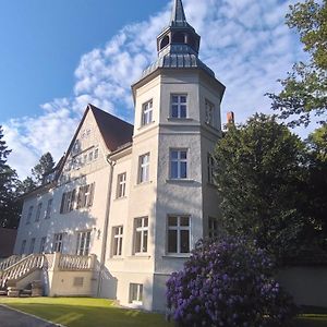 Schloss Sigroen Superior Camping Und Hotel Бад Вилснак Exterior photo