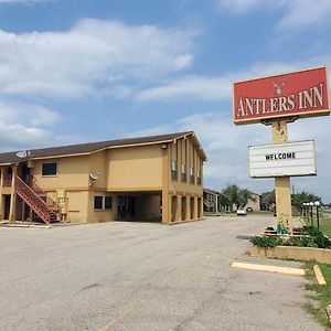 Antlers Inn Cuero Exterior photo