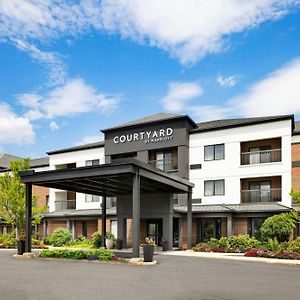 Courtyard By Marriott Concord Hotel Exterior photo