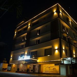 La Casa Hotel Vijayawāda Exterior photo