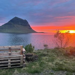 Kirkjufell Basement Apartment Грундарфьордур Exterior photo