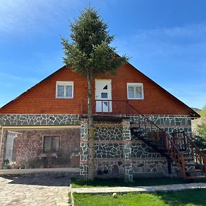 Shtepi Druri Arber Bed & Breakfast Voskopojë Exterior photo