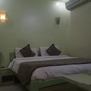 Hotel Parashar Check Inn Нагпур Room photo