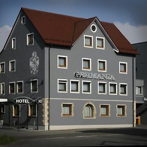 Hotel Germania Ройтлинген Exterior photo