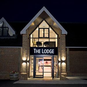 The Lodge At Kingswood Епсъм Exterior photo