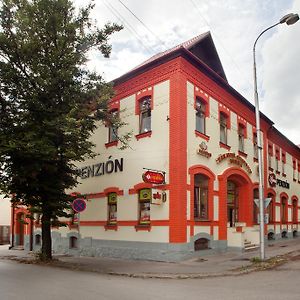 Penzion Burra Hotel Vrútky Exterior photo