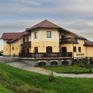 Penzion Stary Dvur Hotel Nové Dvory Exterior photo